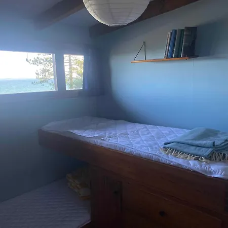 Cozy Summer House In The First Row To The Water, Hornbæk